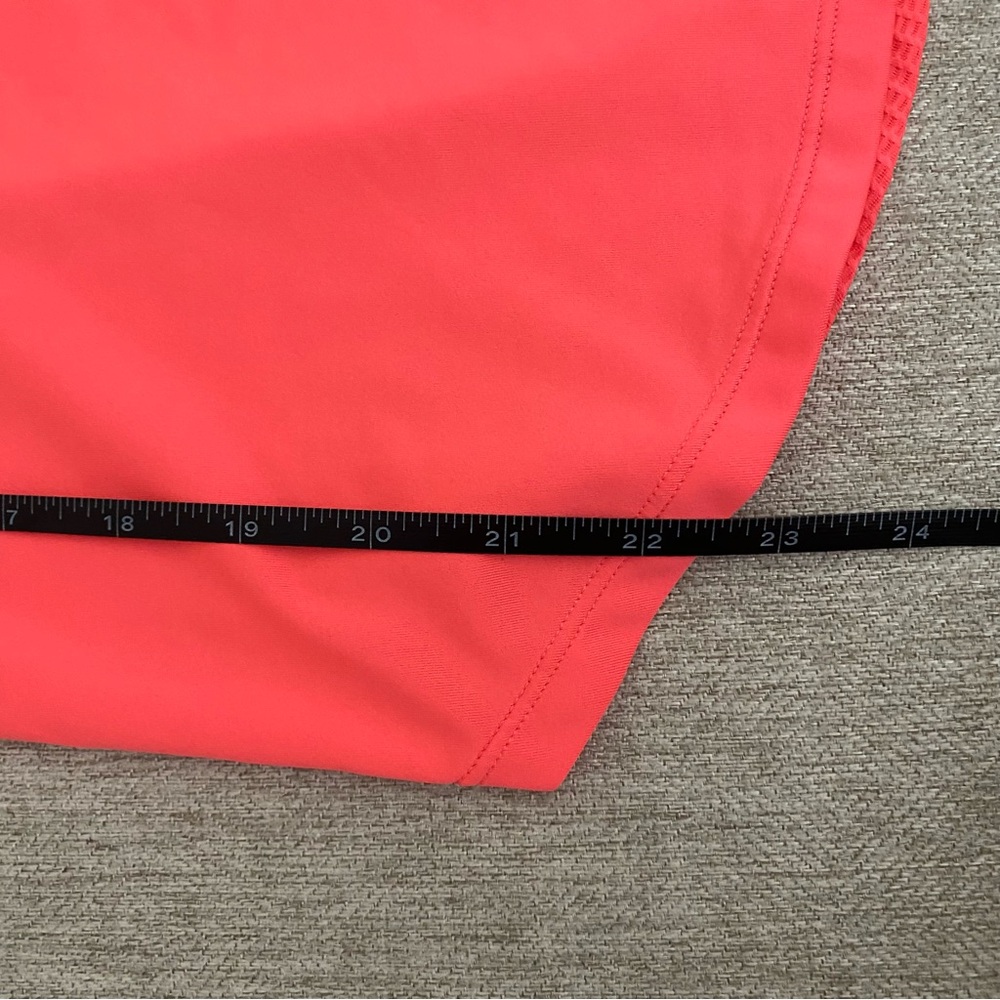 Under Armour Women’s Tank Top Small Twist Strap Workout Gym Yoga Sporty Pilates - Picture 10 of 10